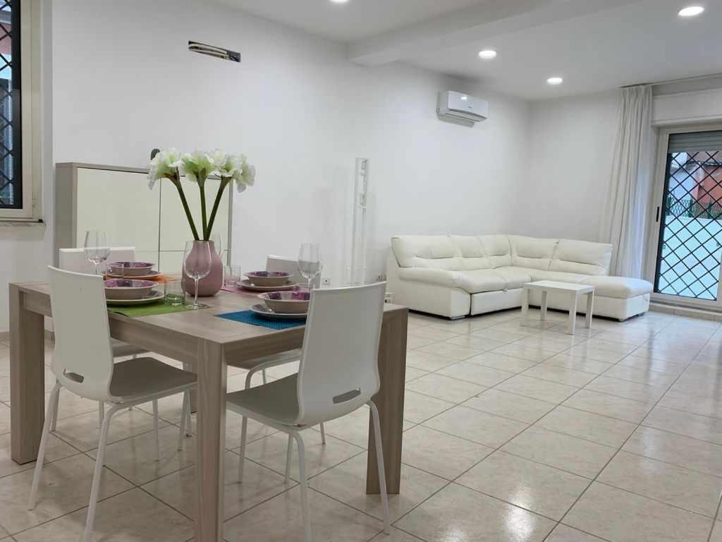 Апартаменты Mediterranean House Неттуно Экстерьер фото